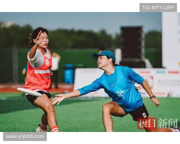 南京飞盘队与杭州飞盘队赛后复盘团队协作的精彩瞬间与经验分享